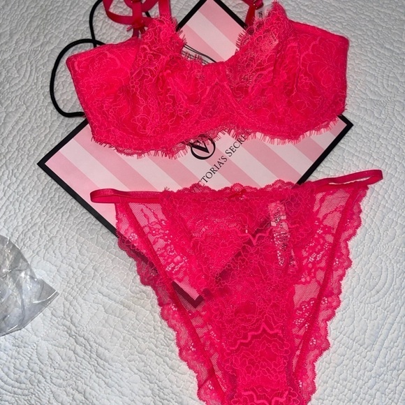 Victoria’s Secret dream Angels push-up without padding 34DD bra and panty set - Picture 9 of 9
